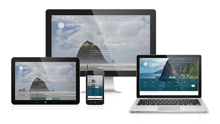 Matkatoimiston verkkosivut eri kokoisilla näytöillä